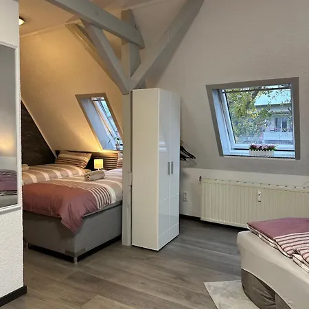Oppiner Straße 14 Trotha4 * Halle (Saale)