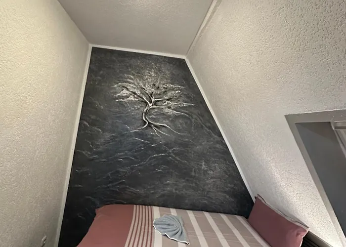 Oppiner Strasse 14 Trotha4 * ハレ